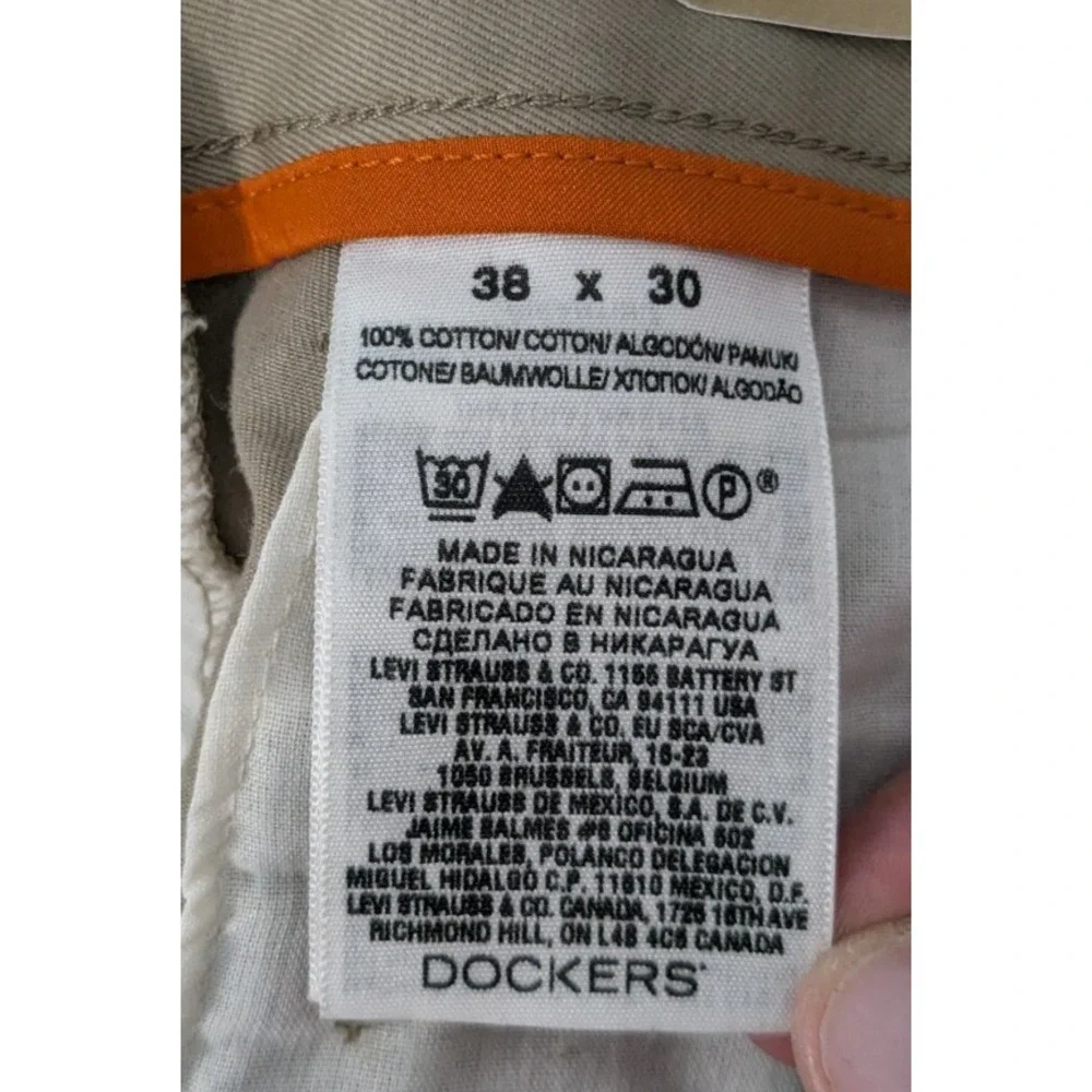 Dockers Signature Khakis Pants Tan 38x30 Flat Front Straight Fit D2 $58 NWT